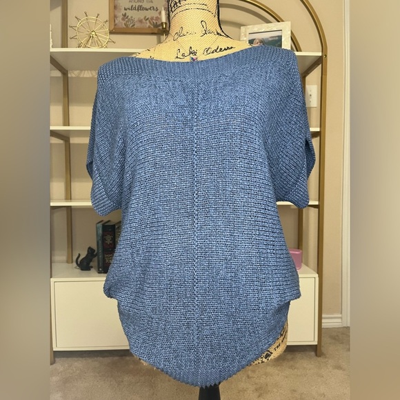 Cable & Gauge Women's Sleeveless Sweater - Picture 1 of 7